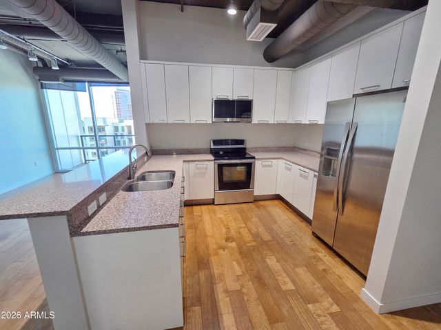 1 E LEXINGTON Avenue 701, Phoenix, AZ 85012