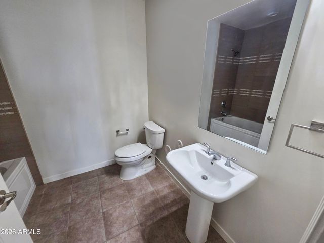 1 E LEXINGTON Avenue 701, Phoenix, AZ 85012