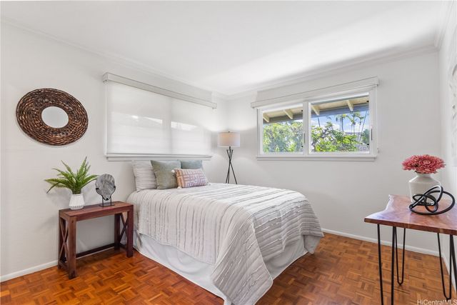 211 Kawaihae Street D1, Honolulu, HI 96825