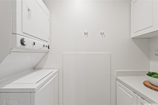 211 Kawaihae Street D1, Honolulu, HI 96825