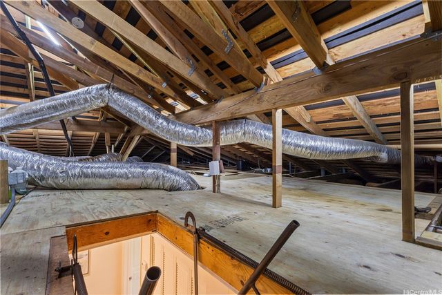 211 Kawaihae Street D1, Honolulu, HI 96825