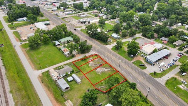 1304 N Washington Avenue, Cleveland, TX 77328