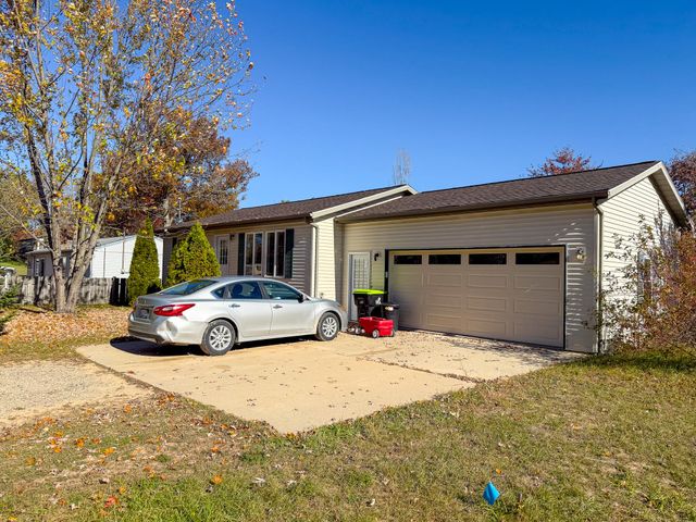 1160 Roberts Trail, St. Helen, MI 48656