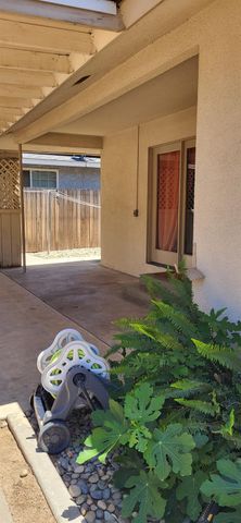 2638 E Warner, Fresno, CA 93710
