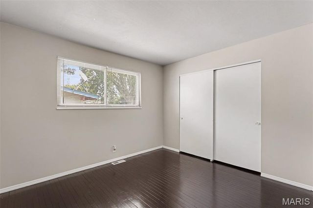 1530 Loveland Drive, Florissant, MO 63031