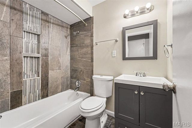 1530 Loveland Drive, Florissant, MO 63031