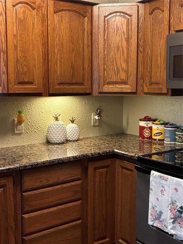 3220 69th Street K4, Galveston, TX 77551
