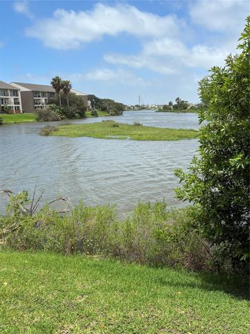 3220 69th Street K4, Galveston, TX 77551