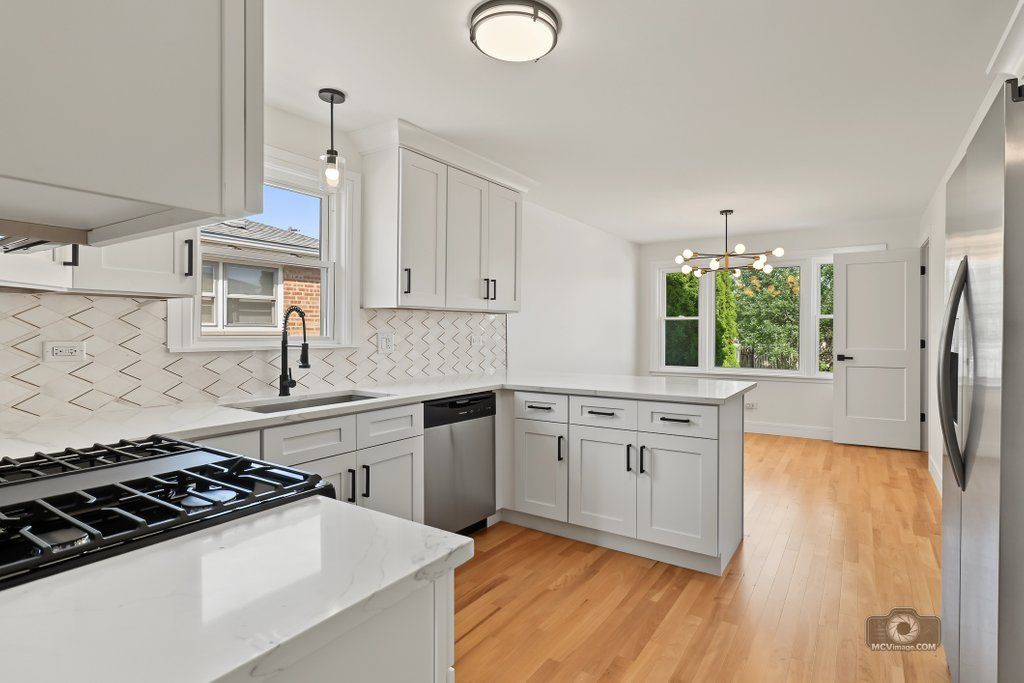 7925 Natchez Avenue, Burbank, IL 60459 — photo 4
