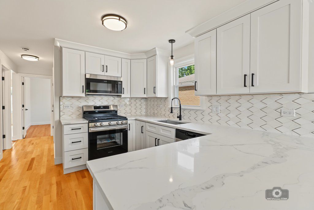 7925 Natchez Avenue, Burbank, IL 60459 — photo 5