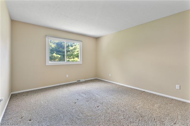 16993 Walnut Creek Drive, Strongsville, OH 44149