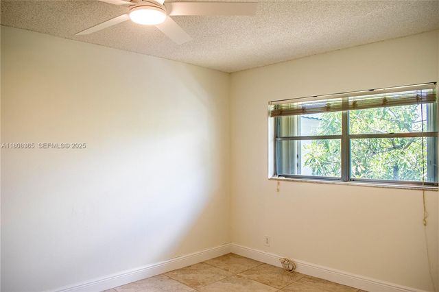 3090 Holiday Springs Boulevard 305, Margate, FL 33063