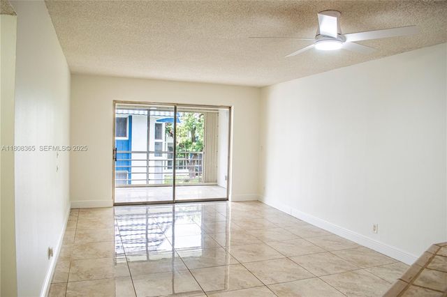 3090 Holiday Springs Boulevard 305, Margate, FL 33063