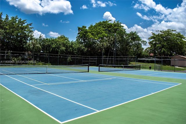3090 Holiday Springs Boulevard 305, Margate, FL 33063