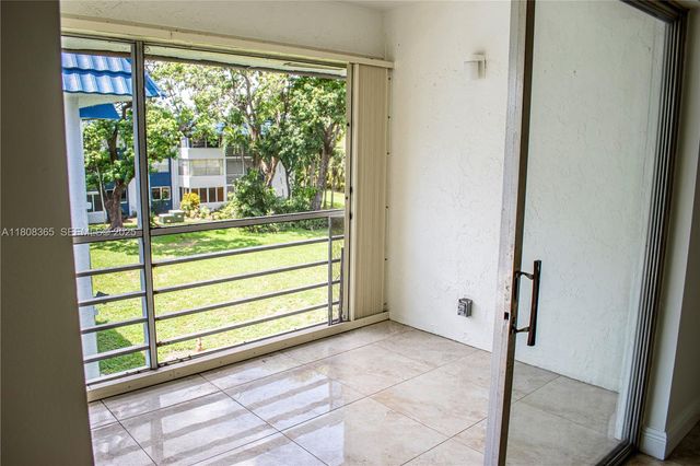 3090 Holiday Springs Boulevard 305, Margate, FL 33063