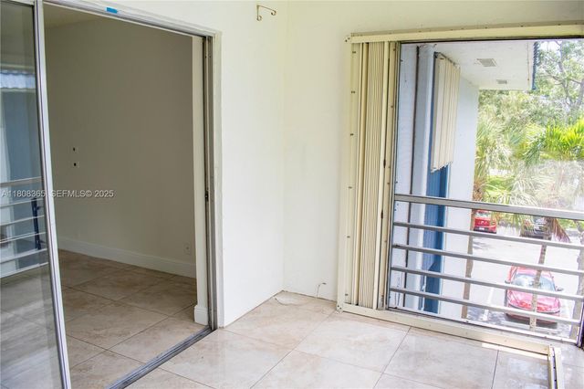 3090 Holiday Springs Boulevard 305, Margate, FL 33063