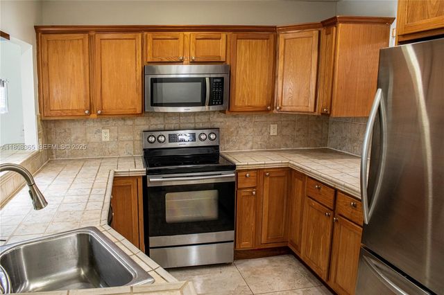 3090 Holiday Springs Boulevard 305, Margate, FL 33063