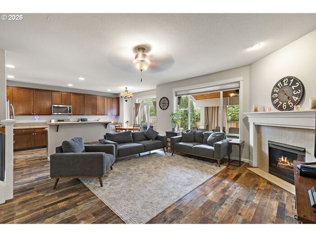 2529 N ROGER SMITH Dr, Newberg, OR 97132