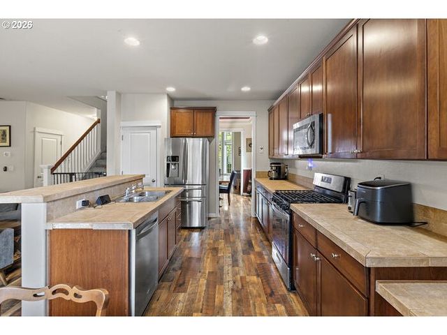2529 N ROGER SMITH Dr, Newberg, OR 97132