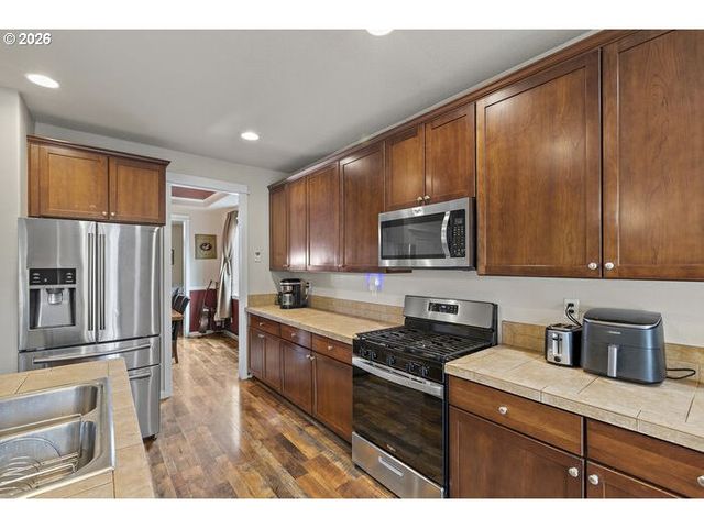 2529 N ROGER SMITH Dr, Newberg, OR 97132