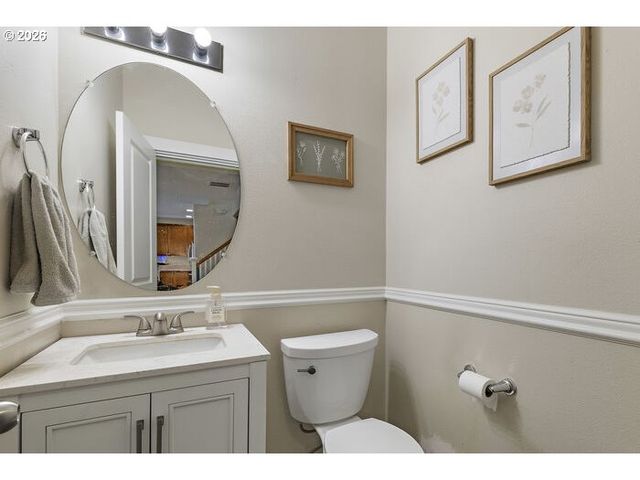 2529 N ROGER SMITH Dr, Newberg, OR 97132