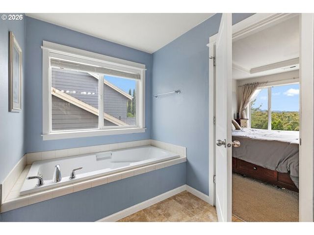 2529 N ROGER SMITH Dr, Newberg, OR 97132