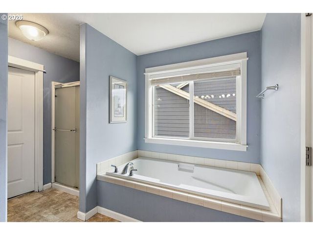 2529 N ROGER SMITH Dr, Newberg, OR 97132