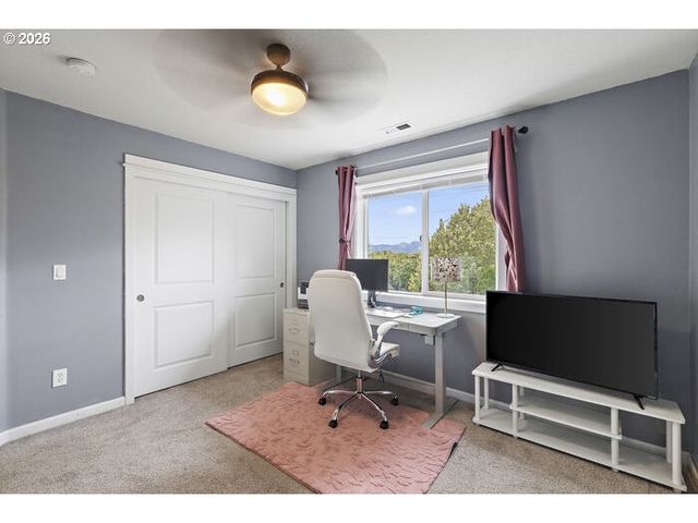 2529 N ROGER SMITH Dr, Newberg, OR 97132