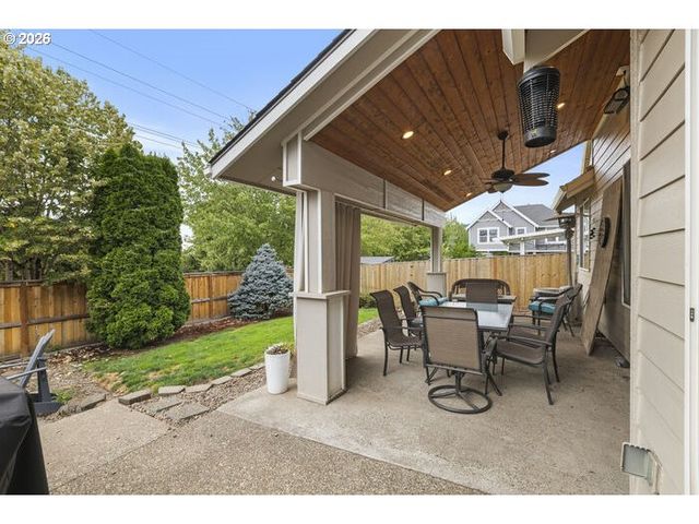 2529 N ROGER SMITH Dr, Newberg, OR 97132