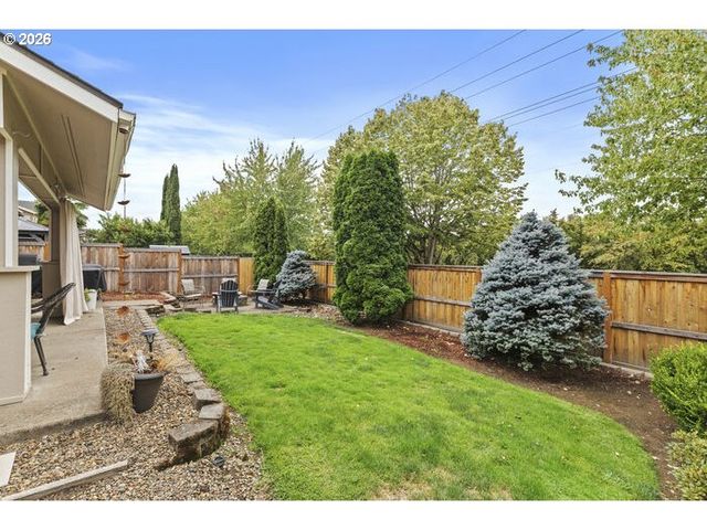 2529 N ROGER SMITH Dr, Newberg, OR 97132