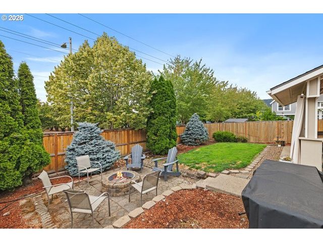 2529 N ROGER SMITH Dr, Newberg, OR 97132