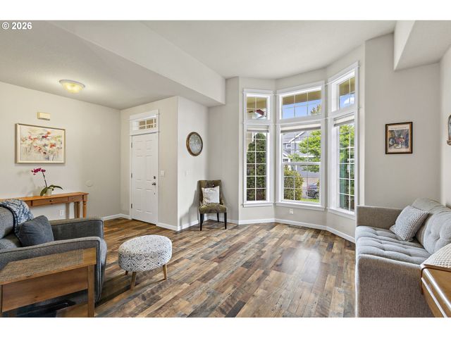 2529 N ROGER SMITH Dr, Newberg, OR 97132