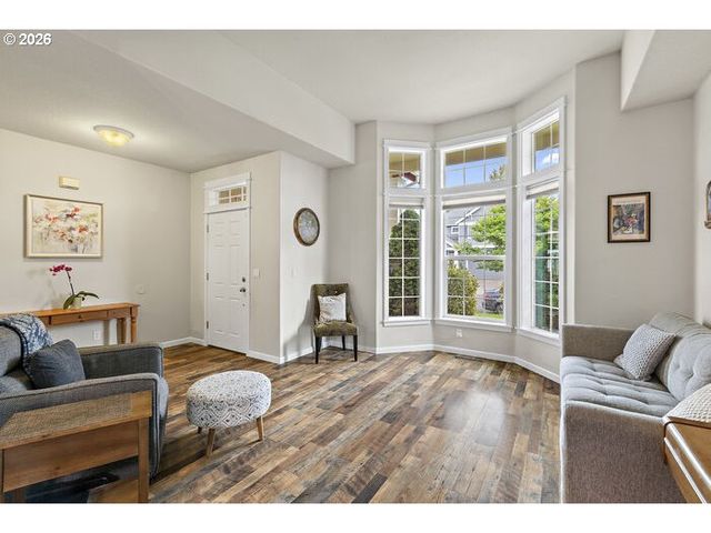 2529 N ROGER SMITH Dr, Newberg, OR 97132