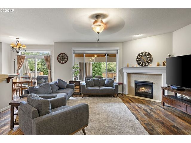 2529 N ROGER SMITH Dr, Newberg, OR 97132