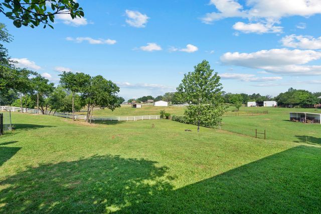 310 Sherry Trail, Weatherford, TX 76086