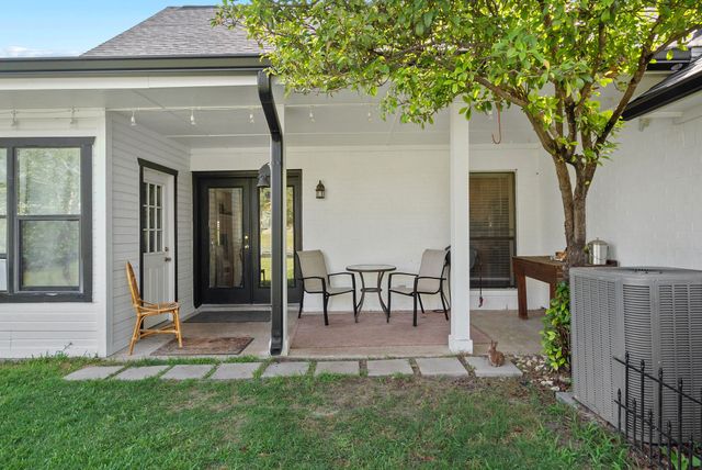 310 Sherry Trail, Weatherford, TX 76086