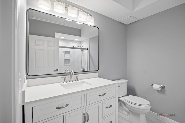 8711 W Bryn Mawr Avenue 609, Chicago, IL 60631