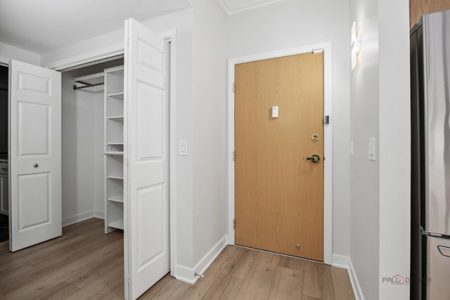 8711 W Bryn Mawr Avenue 609, Chicago, IL 60631