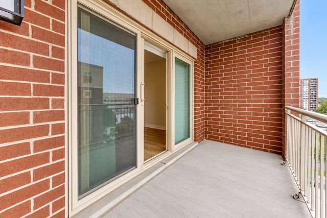8711 W Bryn Mawr Avenue 609, Chicago, IL 60631
