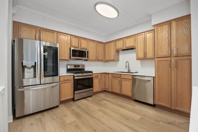 8711 W Bryn Mawr Avenue 609, Chicago, IL 60631