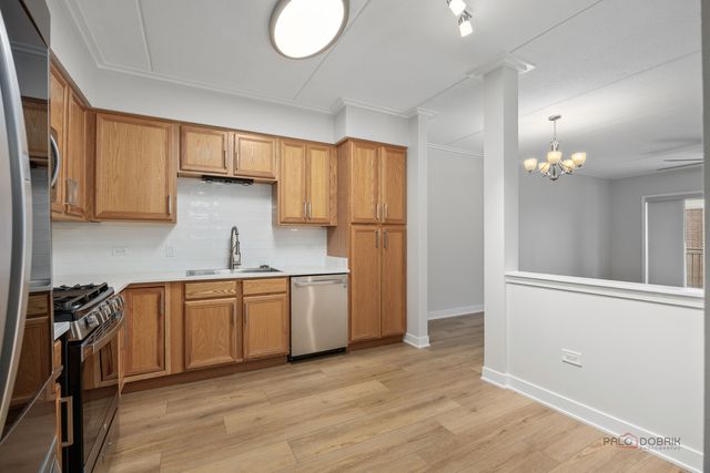 8711 W Bryn Mawr Avenue 609, Chicago, IL 60631