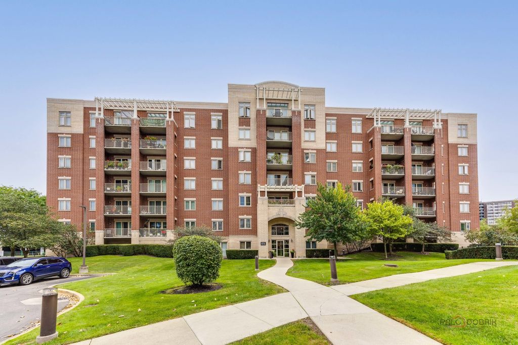 8711 W Bryn Mawr Avenue 609, Chicago, IL 60631