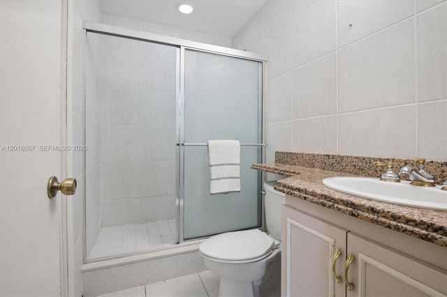 20021 NE 25th Avenue, Miami, FL 33180