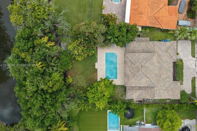 20021 NE 25th Avenue, Miami, FL 33180