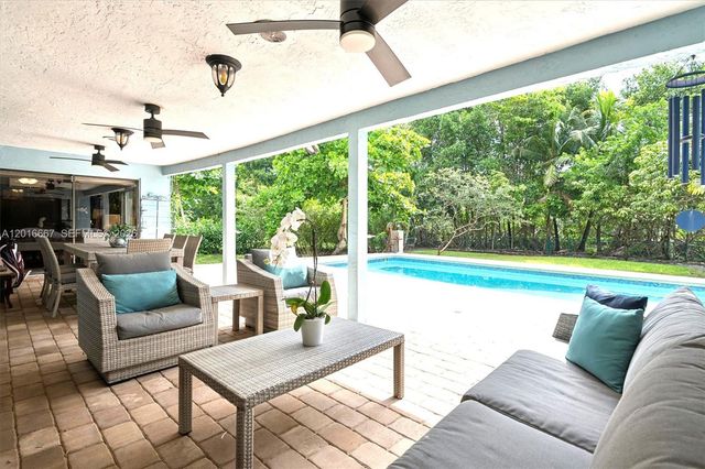 20021 NE 25th Avenue, Miami, FL 33180