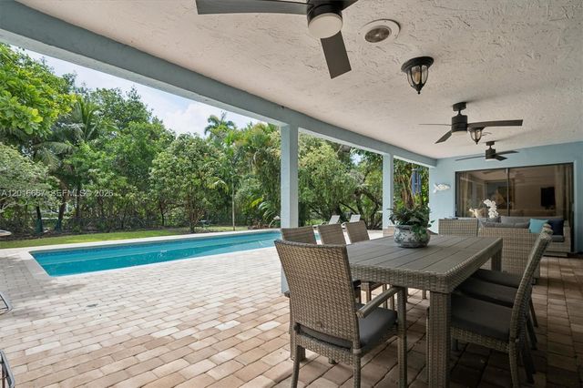 20021 NE 25th Avenue, Miami, FL 33180
