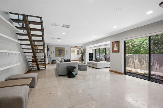 20021 NE 25th Avenue, Miami, FL 33180