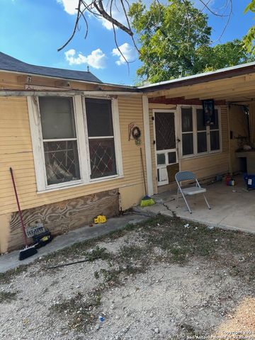 1110 S HACKBERRY ST, San Antonio, TX 78210
