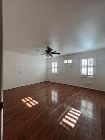 2 Lee Drive, Huntsville, TX 77320