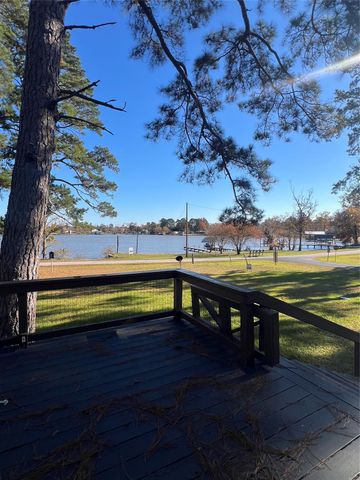 2 Lee Drive, Huntsville, TX 77320